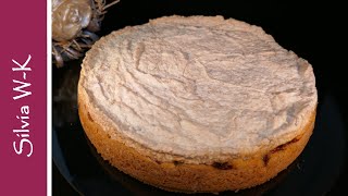 Rhabarberkuchen mit Kokosbaiser  Omas Rezept [upl. by Dranel]