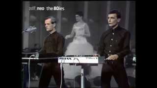 Kraftwerk  Das Model Na Sowas  ZDF German Television original transmission 29031982 [upl. by Laforge]