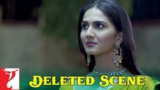 Tara sees Raghu amp Gayatri kissing  Deleted Scene8 Shuddh Desi Romance Sushant Parineeti Vaani [upl. by Latsyrc418]