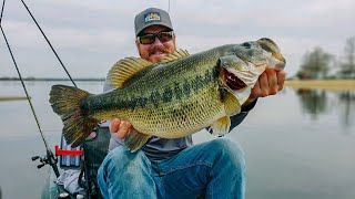 10 lb Bass Caught From The Kayak [upl. by Huttan767]