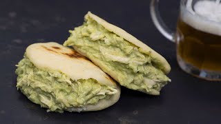 AREPAS REINA PEPIADA  Receta tradicional venezolana [upl. by Akinej]