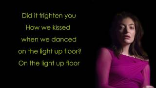 Lorde  Green Light Lyrics [upl. by Mellman]