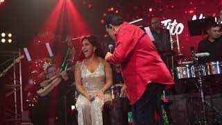 Tito Nieves amp Daniela Darcourt  De Mí Enamórate En Vivo [upl. by Eidde785]