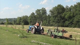 John Deere 24 Square Baler Knotter Problems [upl. by Akyre]