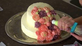 Sådan laver du Smukke blomster af smørcreme  Liv Martine [upl. by Adiol94]